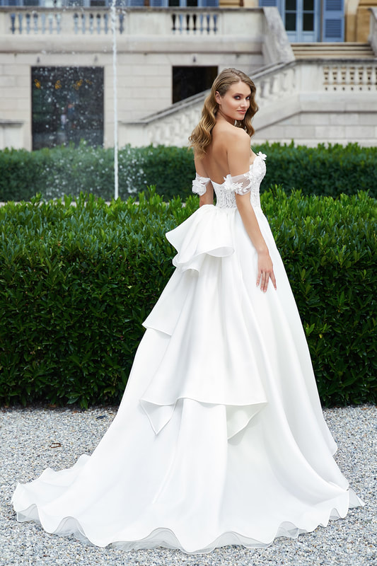 abito da sposa elegante